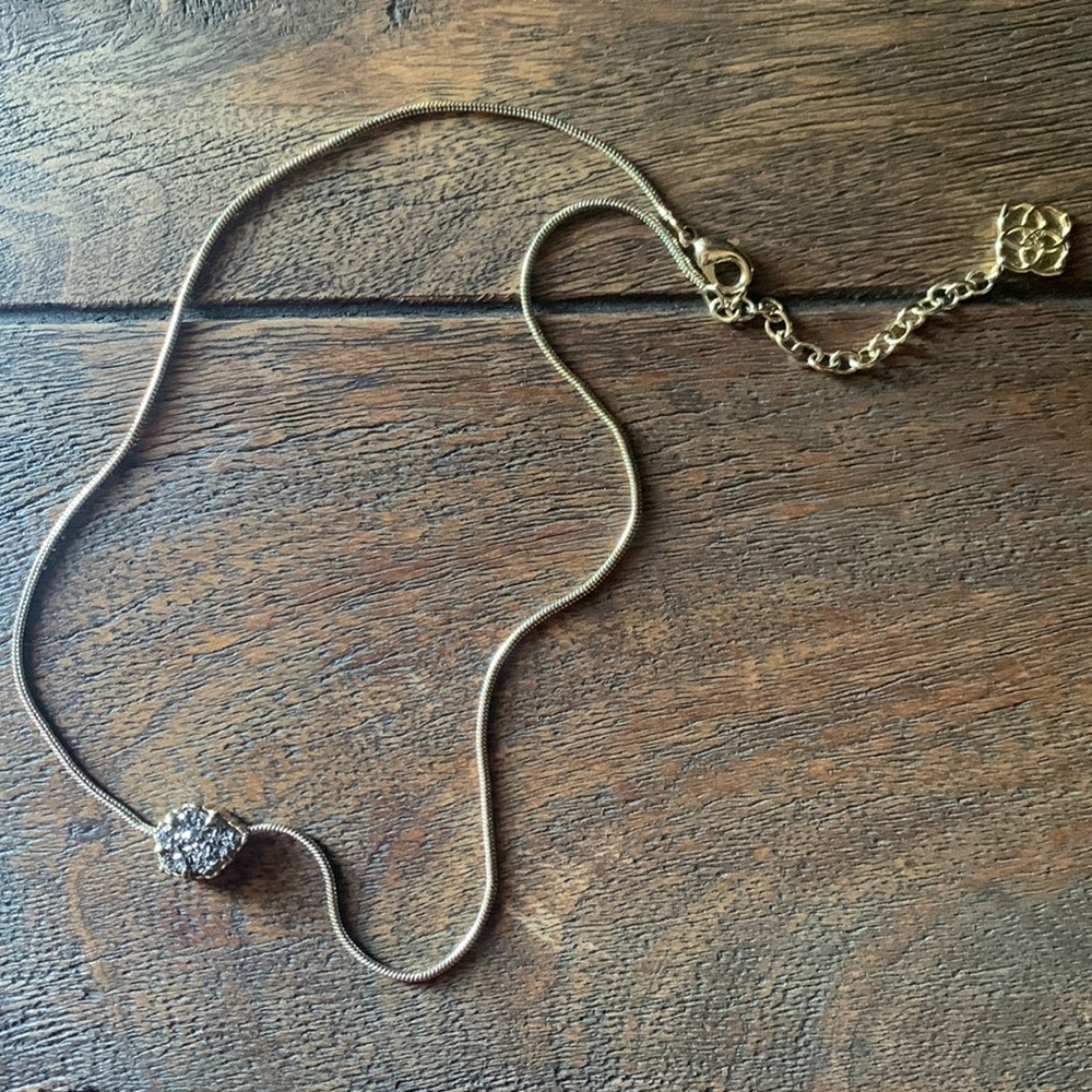 Kendra Scott necklace